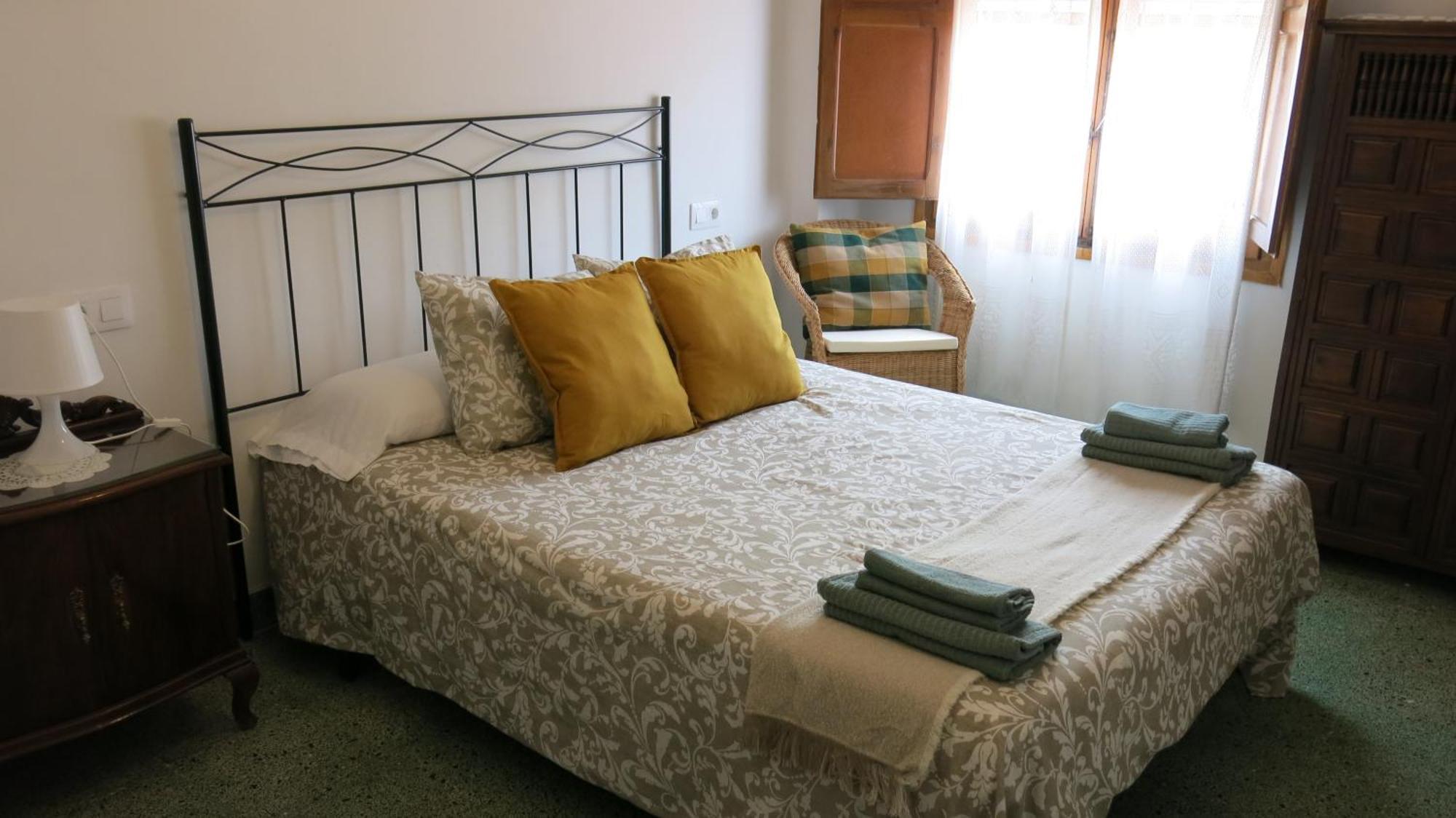 Casa Moreno Holiday home El Cuervo (Aragon)